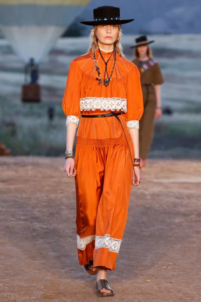 Look 22